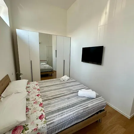 Appartement Ermes Anacreonte Milaan